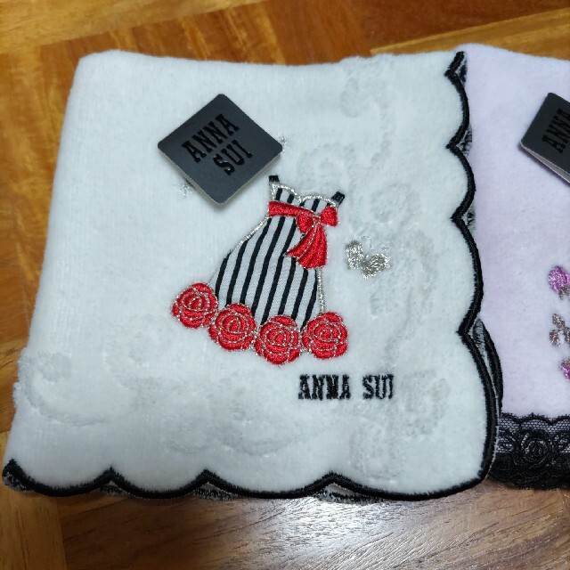 ANNA SUI(アナスイ)の【新品】ANNA SUI アナスイ タオルハンカチ 2枚セット レディースのファッション小物(ハンカチ)の商品写真