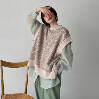 トゥデイフル(TODAYFUL)のclane  BACK SLIT KNIT VEST(ニット/セーター)