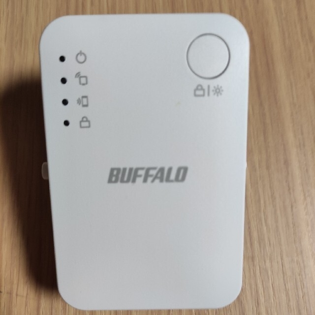 Buffalo(バッファロー)のWEX-1166DHPS/N　無線LAN　中継機　Buffalo スマホ/家電/カメラのPC/タブレット(PC周辺機器)の商品写真