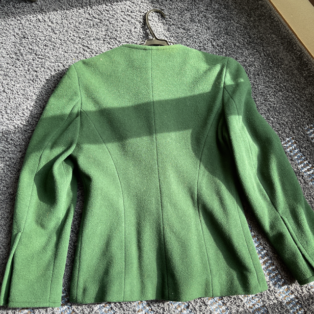 【美品】イギリス製　グリーンのジャケット レディースのジャケット/アウター(ノーカラージャケット)の商品写真