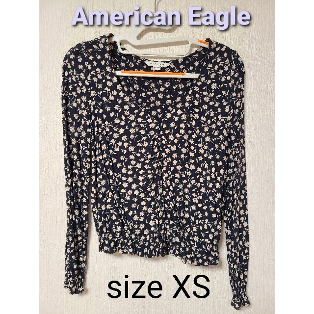 American Eagle(アメリカンイーグル)のアメリカンイーグル　花柄　長袖　ブラウス レディースのトップス(シャツ/ブラウス(長袖/七分))の商品写真