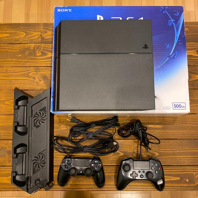 PlayStation4(プレイステーション4)の⭐︎Namiさん専用　PlayStation4 エンタメ/ホビーのゲームソフト/ゲーム機本体(家庭用ゲーム機本体)の商品写真