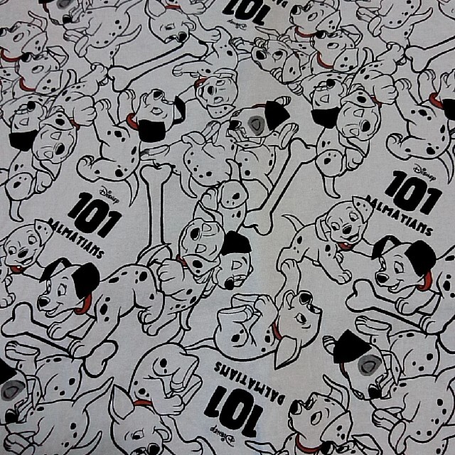 Disney(ディズニー)のTシャツ　101匹わんちゃん レディースのトップス(Tシャツ(半袖/袖なし))の商品写真