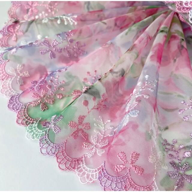 ピンク　花柄チュール　刺繍　チュールレース　1m ハンドメイドの素材/材料(生地/糸)の商品写真
