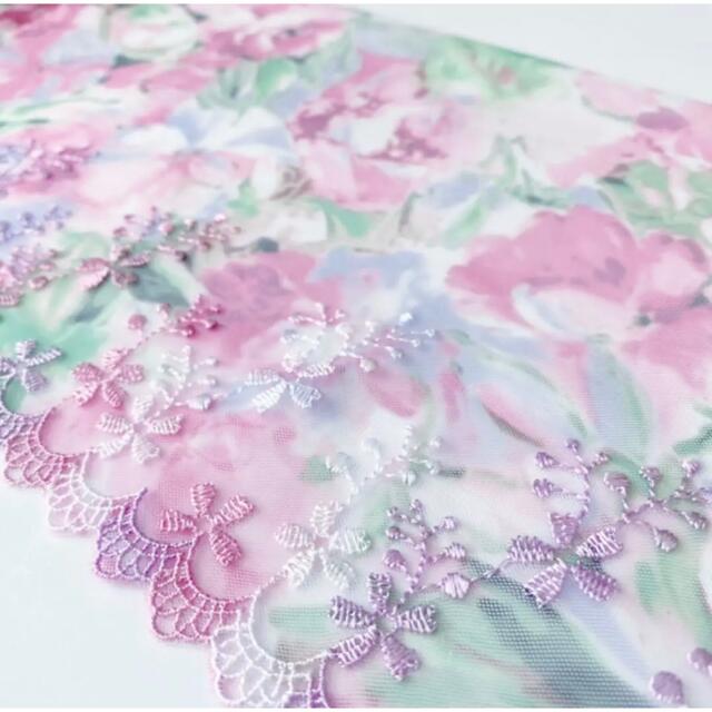 ピンク　花柄チュール　刺繍　チュールレース　1m ハンドメイドの素材/材料(生地/糸)の商品写真