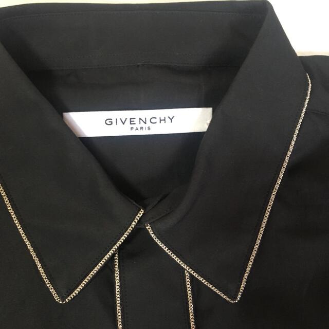 GIVENCHY【チェーン】ブラックシャツ