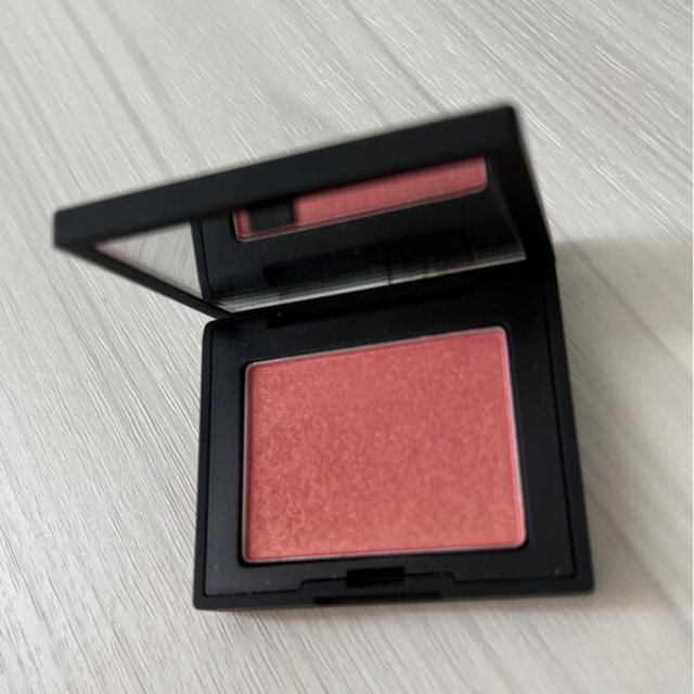 NARS(ナーズ)のNARS ブラッシュミニ 4013N オーガズム コスメ/美容のベースメイク/化粧品(チーク)の商品写真