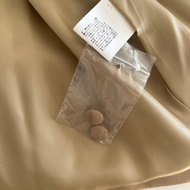 UNITED ARROWS(ユナイテッドアローズ)のelin タイ付　ケープコート レディースのジャケット/アウター(トレンチコート)の商品写真