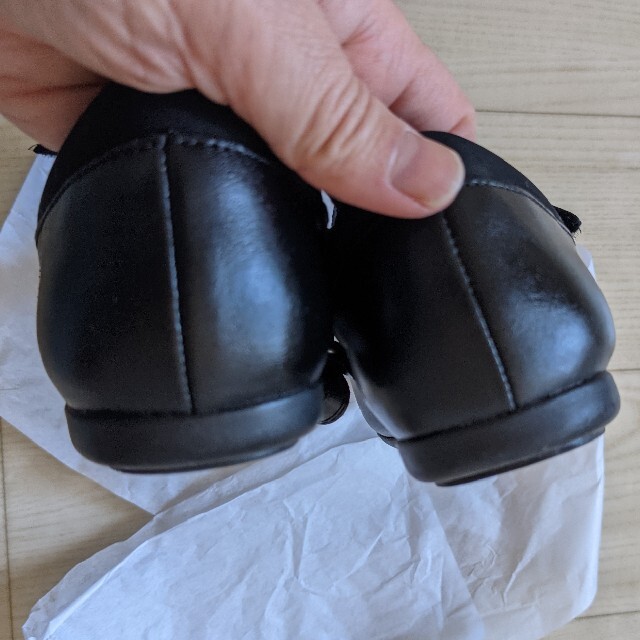 Clarks - クラークス 入学式 フォーマル 黒 エナメル 女の子 20センチ 靴の通販 by たかこ's shop|クラークスならラクマ Clarks - クラークス 入学式 フォーマル 黒 エナメル 女の子 20センチ 靴の通販 by たかこ's shop|クラークスならラクマ