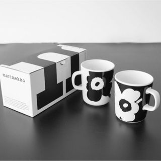 マリメッコ(marimekko)の【新品未使用】marimekko 70周年 ウニッコ マグ250ml 2個set(グラス/カップ)