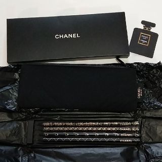 シャネル(CHANEL)の送込 鉛筆 ペンケース ポーチ シャネル ノベルティ 黒 カメリア 文房具 (鉛筆)