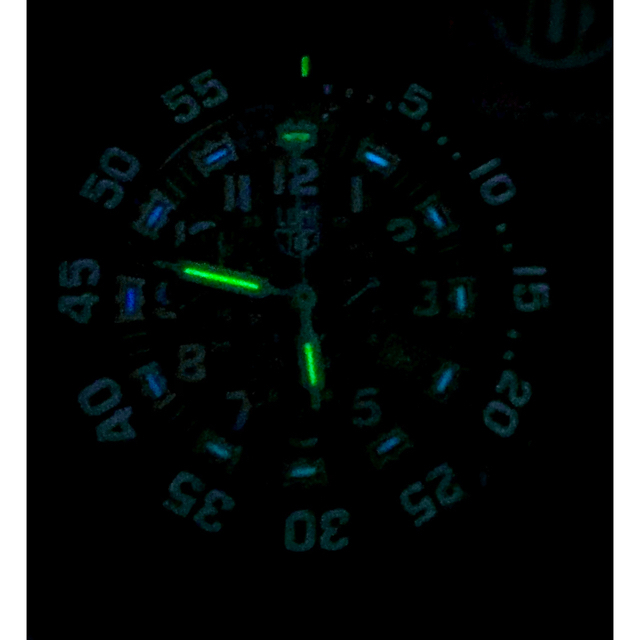 LUMI NOX上位機種シリーズ3089カラーマーククロノグラフ定価66000円 - 時計