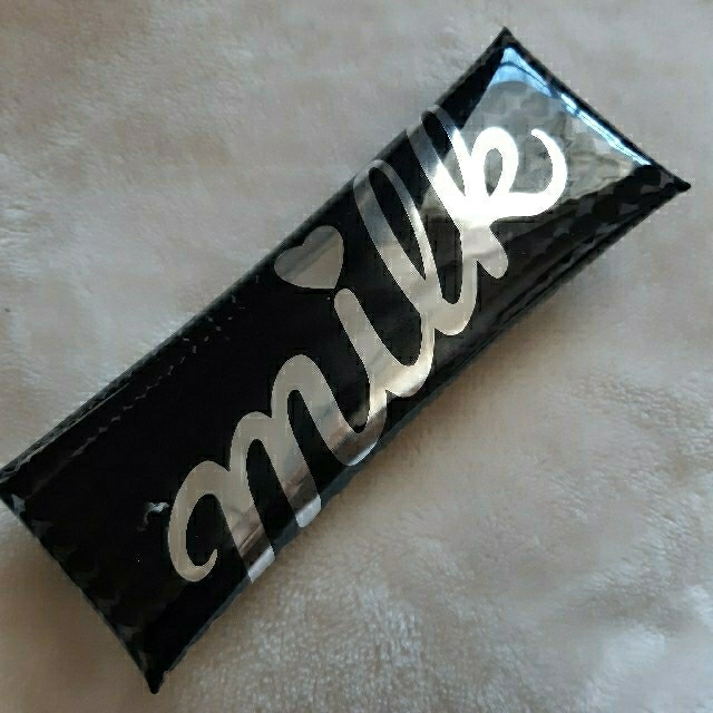 MILK(ミルク)のMILK　ミルク　クリアポーチ　ハート♡　メガネケース　ペンケース　ペンポーチ レディースのファッション小物(ポーチ)の商品写真