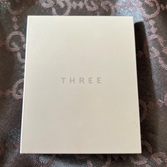 THREE(スリー)のTHREE  シマリンググローデュオ01 コスメ/美容のベースメイク/化粧品(フェイスカラー)の商品写真