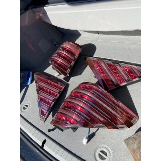 20 アルファード　ヴェルファイア　Valenti LEDテール(車種別パーツ)