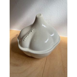 ルクルーゼ(LE CREUSET)のル・クルーゼ　ガーリック型ココット(調理道具/製菓道具)