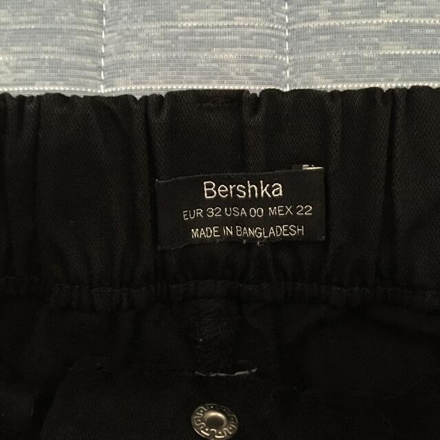 Bershka(ベルシュカ)のBershkaパンツ レディースのパンツ(カジュアルパンツ)の商品写真