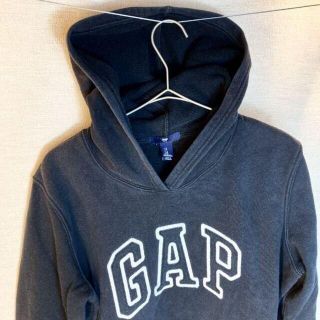 ギャップ(GAP)のギャップ　GAP　パーカー　ロゴ　トレーナー　グレー　黒　古着　中古(パーカー)