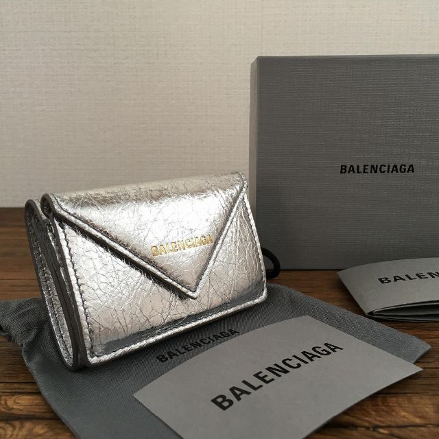 Balenciaga - 未使用品 BALENCIAGA コンパクトウォレット シルバー 86