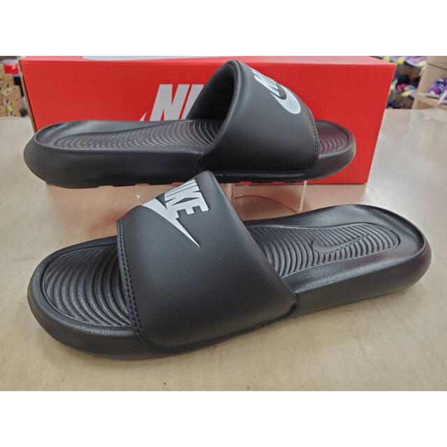 NIKE(ナイキ)のNIKEナイキ ビクトリーワンスライド 23.0cm シャワーサンダル ベナッシ レディースの靴/シューズ(サンダル)の商品写真