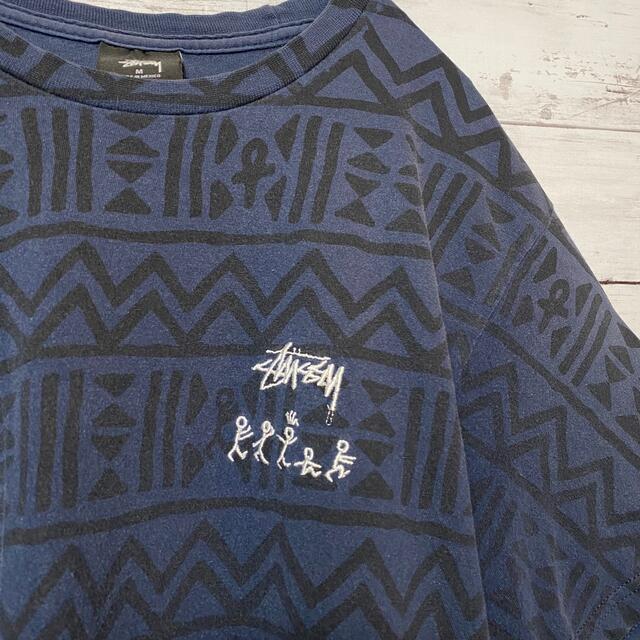 STUSSY(ステューシー)の【希少デザイン】ステューシー　刺繍ワンポイントロゴ　総柄デザイン　Tシャツ メンズのトップス(Tシャツ/カットソー(半袖/袖なし))の商品写真