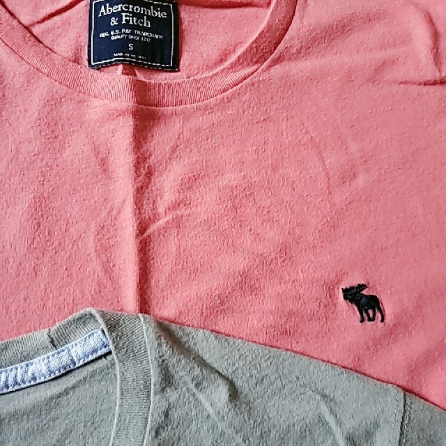 Abercrombie&Fitch(アバクロンビーアンドフィッチ)のアバクロ Tシャツ2枚 レディースのトップス(Tシャツ(半袖/袖なし))の商品写真