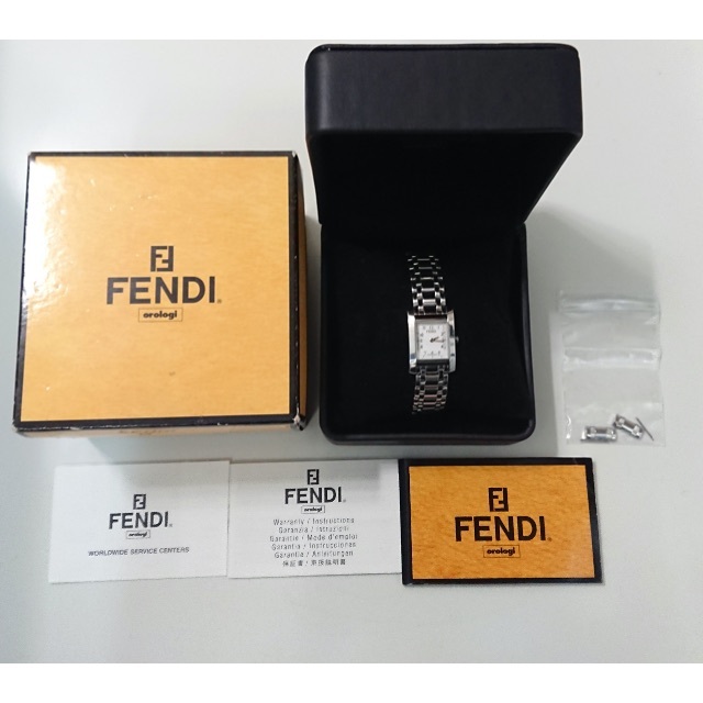 1817 FENDI フェンディ レディース 時計 シルバー 7000L - 腕時計
