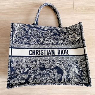 クリスチャンディオール(Christian Dior)のDIOR BOOK TOTE ラージバッグ　(トートバッグ)