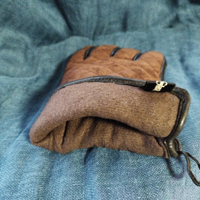 Paul Stuart(ポールスチュアート)のPaul Stuart スエード&羊革 サイズＭ　手袋 メンズのファッション小物(手袋)の商品写真