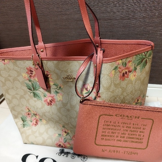 COACH コーチ　2way リバーシブル　花柄トートバッグ仕様