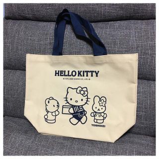 サンリオ(サンリオ)の新品　未使用　Hello kitty ハローキティ  不織布トート　ランチバック(キャラクターグッズ)