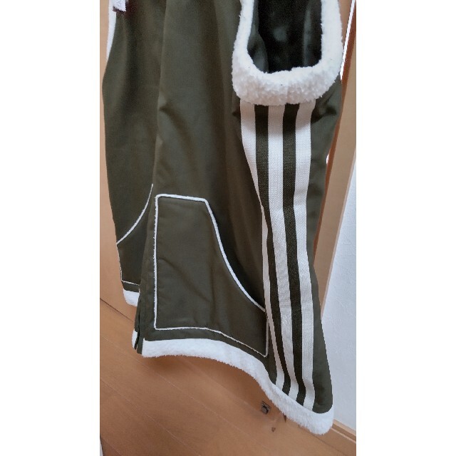 adidas(アディダス)のアディダス　ダウンベスト(レディース) レディースのジャケット/アウター(ダウンベスト)の商品写真