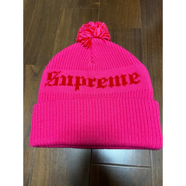 Supreme(シュプリーム)のSupreme Old English Beanie メンズの帽子(ニット帽/ビーニー)の商品写真