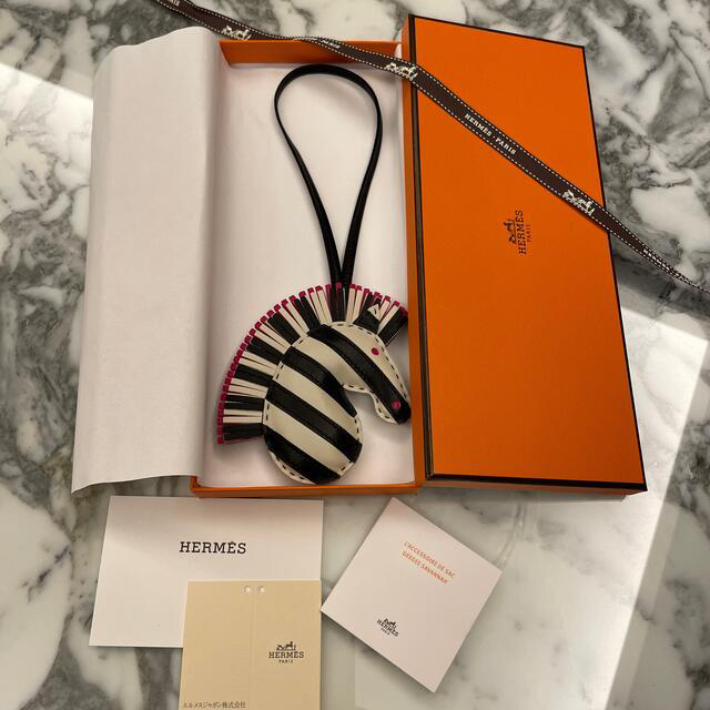 HERMES エルメス　チャーム　ジージーサバンナ