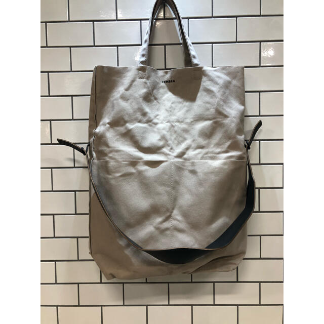 1LDK SELECT(ワンエルディーケーセレクト)のyoke ヨーク TEMBEA MESSENGER TOTE・GRAY メンズのバッグ(トートバッグ)の商品写真