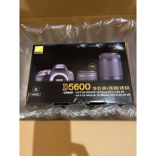 ニコン(Nikon)のニコン カメラ　D5600 ダブルズームキット(デジタル一眼)