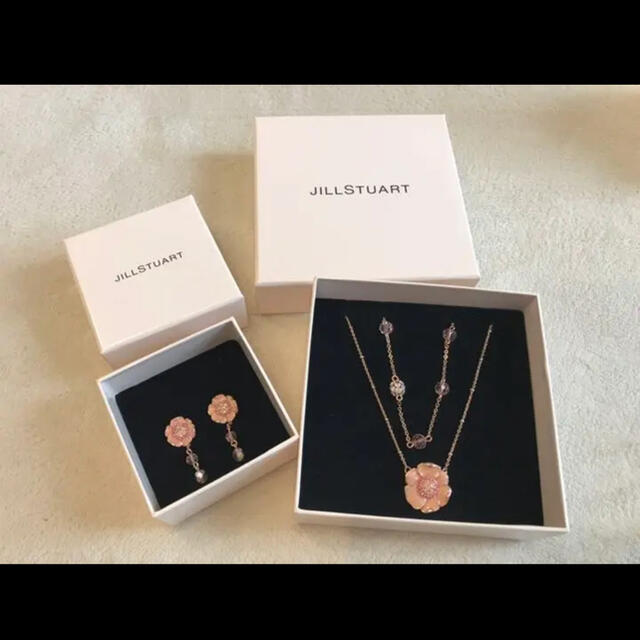 JILLSTUART(ジルスチュアート)のJILLSTUART ネックレス イヤリング セット レディースのアクセサリー(ネックレス)の商品写真