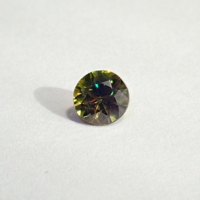 ルース 色石【クロムスフェーン     ラウンドカット】0.39ct