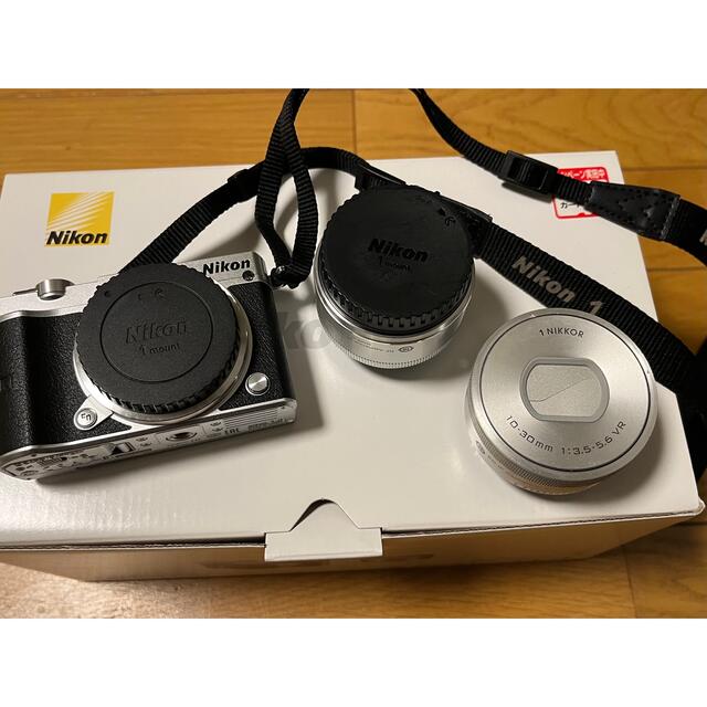 NikonJ5ダブルレンズキットカメラ