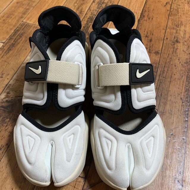 NIKE - 24 ナイキ アクア リフト サミットホワイトの通販 by 金の豚's