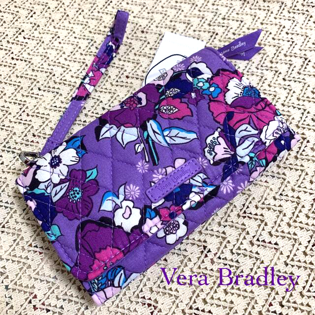 Vera Bradley(ヴェラブラッドリー)の新品　ヴェラブラッドリー　スマートフォン　リストレット　財布　オールインワン レディースのファッション小物(財布)の商品写真