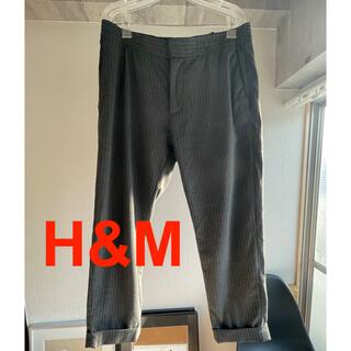 エイチアンドエム(H&M)のH&M ストライプ　スラックス　チャコールグレー　パンツ(スラックス)