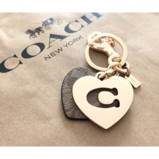 コーチ(COACH)の【COACH☆新品】大人気！再入荷！バッグチャーム！シグネチャー！ハート！(キーホルダー)