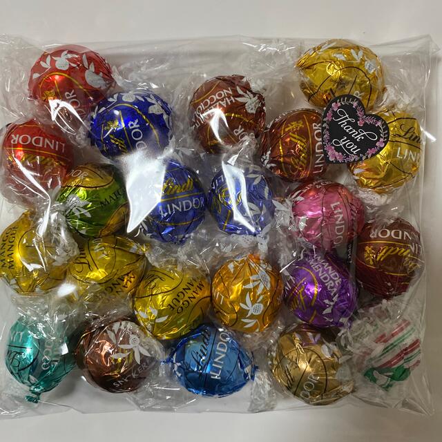 Lindt(リンツ)のゆん様ご専用　リンツ　リンドール 食品/飲料/酒の食品(菓子/デザート)の商品写真