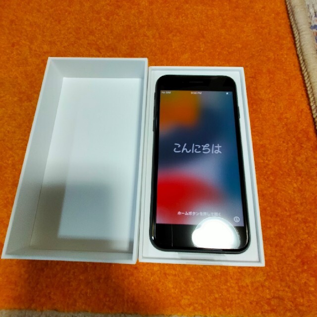 iPhone　SE　ブラック　新品　SIMロック解除済み 3