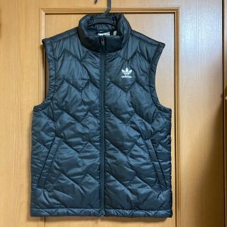 アディダス(adidas)のadidas ダウンベスト(ダウンベスト)