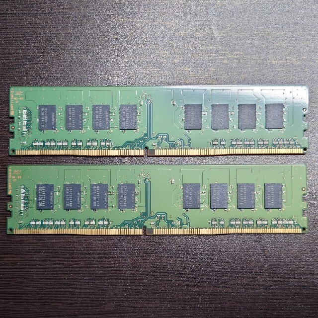SAMSUNG(サムスン)のSamsung DDR4メモリ 8GB x 2枚 (計16GB) スマホ/家電/カメラのPC/タブレット(PCパーツ)の商品写真