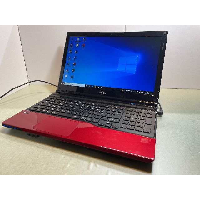 富士通ノートパソコン　LIFEBOOK　AH40/K（使用済）㊼DVD-RWオフィス