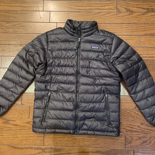 patagonia(パタゴニア)のパタゴニア　ジュニア　ダウン キッズ/ベビー/マタニティのキッズ服男の子用(90cm~)(ジャケット/上着)の商品写真