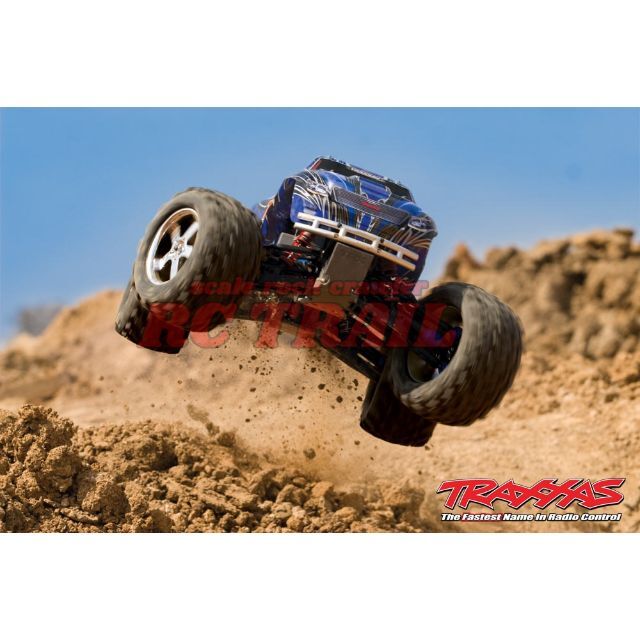 トラクサス T-Maxx 3.3 レッド RTR　エンジンモンスタートラック エンタメ/ホビーのおもちゃ/ぬいぐるみ(ホビーラジコン)の商品写真